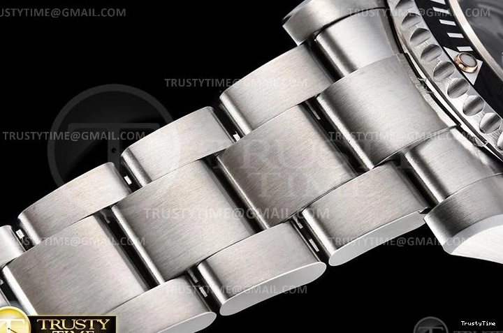 0101 ROLSUB0295B – Submariner Compact 1043